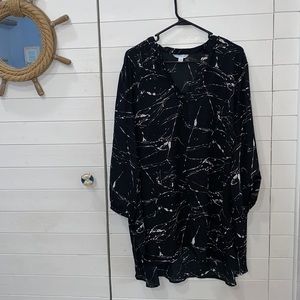 Boutique black and white blouse, 3x